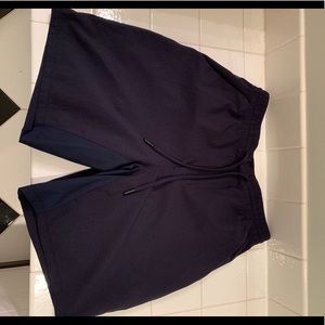 Lululemon T.H.E. Short 9” - no liner